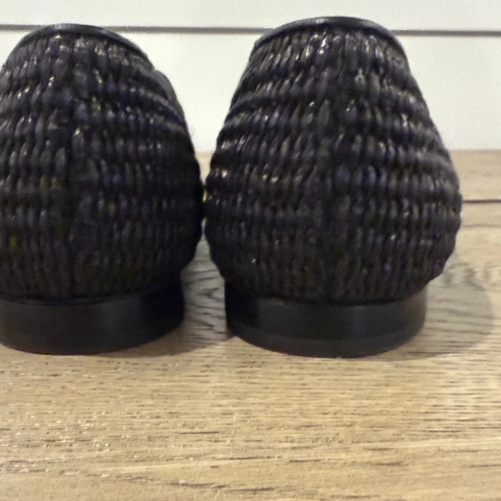 Manolo Blahnik Textured Black Flats - Picture 5 of 5